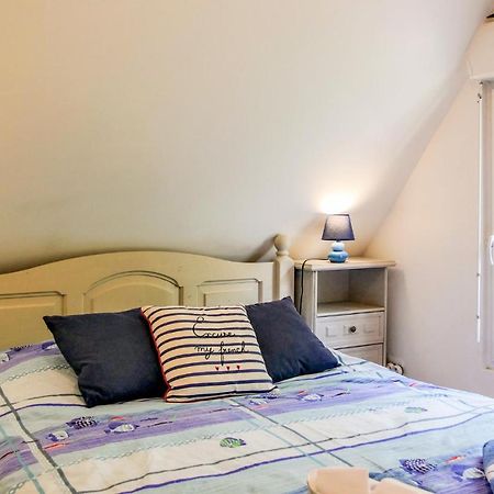 Awesome Apartment In Vasteville With Kitchenette Buitenkant foto