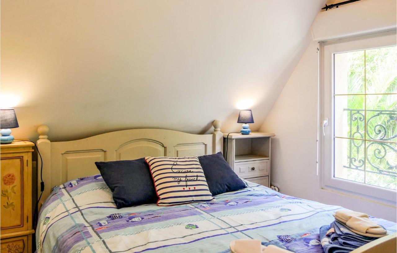 Awesome Apartment In Vasteville With Kitchenette Buitenkant foto